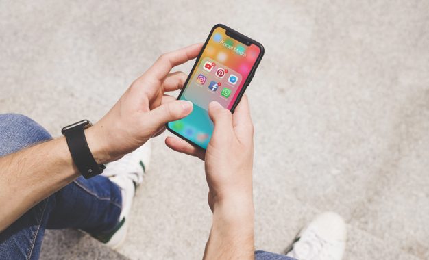 Como enviar dinheiro pelo WhatsApp?