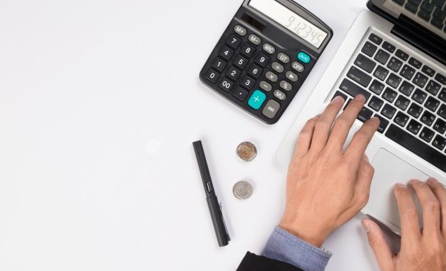 Como ganhar dinheiro na internet: dicas de coisas que realmente funcionam